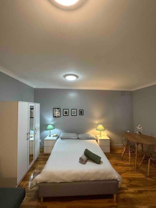 Central Ground Floor Studio Лондон Экстерьер фото