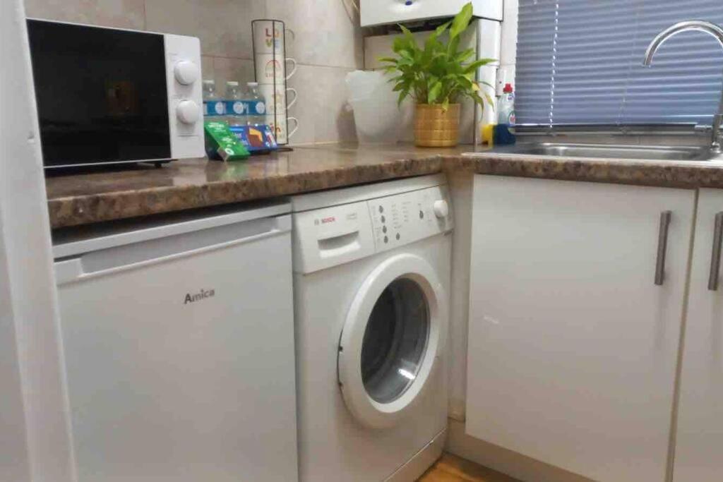 Central Ground Floor Studio Лондон Экстерьер фото