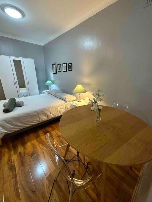 Central Ground Floor Studio Лондон Экстерьер фото