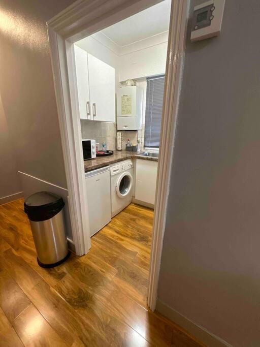 Central Ground Floor Studio Лондон Экстерьер фото